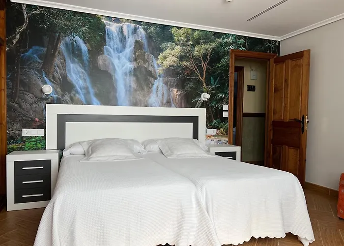 Hotel La Solana Montanesa 3*