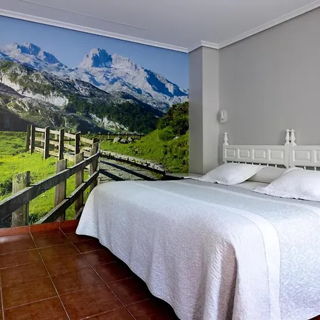 索兰纳蒙塔涅萨乡村旅馆 柯米拉斯