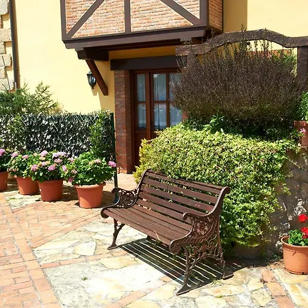 索兰纳蒙塔涅萨乡村旅馆