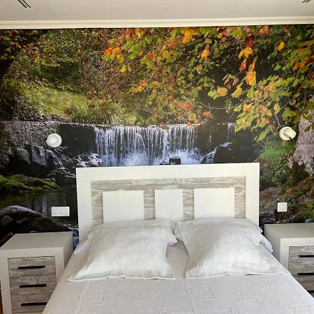 索兰纳蒙塔涅萨乡村旅馆 柯米拉斯