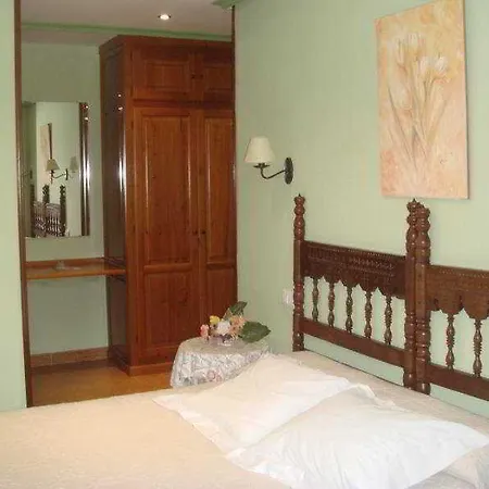 酒店 索兰纳蒙塔涅萨乡村旅馆 柯米拉斯