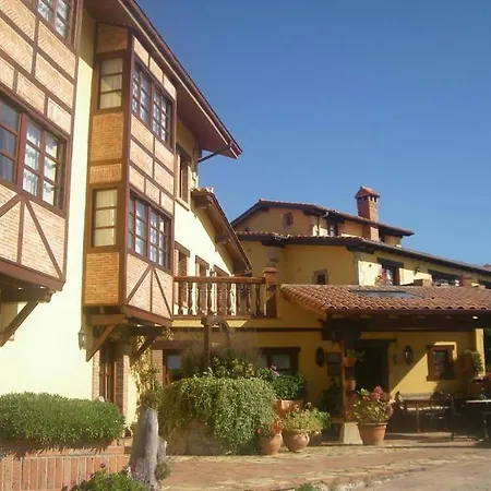 索兰纳蒙塔涅萨乡村旅馆 酒店 3*