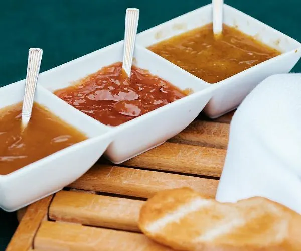 La Solana Montanesa 호텔 코밀라스